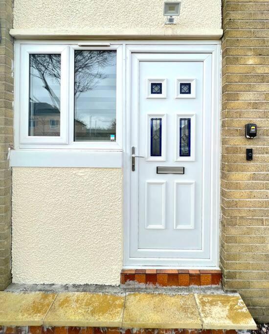 Quirky, Family Home In Glasgow Cardonald Exterior foto